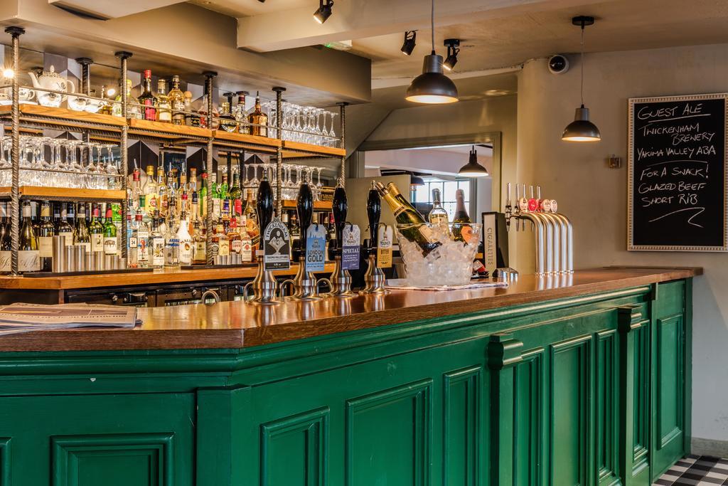 The Bear Esher Exterior photo